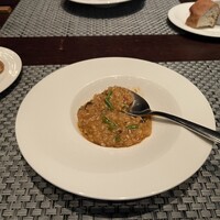 R restaurant & bar - 