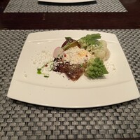 R restaurant & bar - 