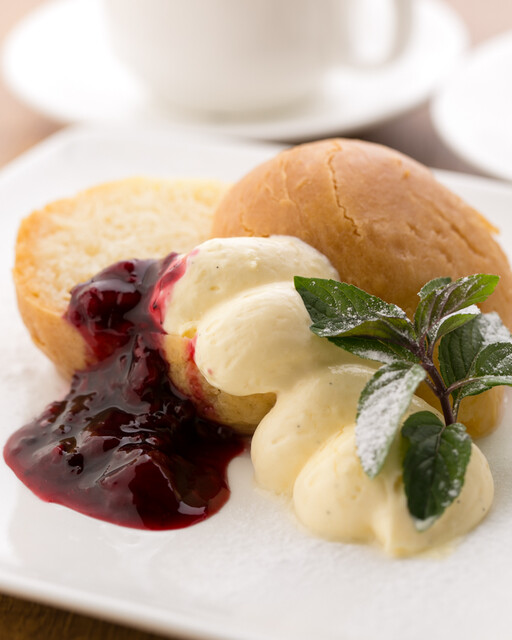 Loites レストラン 飲食店の検索 バターをたっぷりと使ったブリウォッシュにた 炭火焼赤身肉とクラフトビールヴァベーネ吉祥寺店