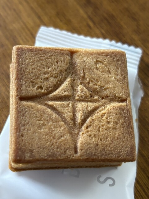 PRESS BUTTER SAND Mitsukoshi Toyota Ten