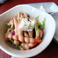 天ぷらふく西 禅と匠 - サラダのドレッシングは、サウザンアイランドにみえるけど、白練りごまベース