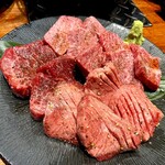 八重洲の三階 - 