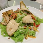 Stirred - ★6.5Chef's signature healthy salad