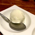 八重洲の三階 - 