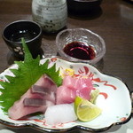 天ぷら　酒菜　醍醐 - 刺身盛り合わせ（カンパチ、マグロ、アオリイカ）