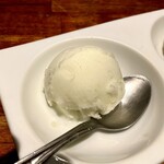 八重洲の三階 - 