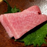 立ち飲み ひとよ - まるでA5ランクの肉(; ﾟ ﾛﾟ)