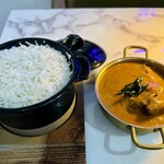 Sky Bar & PK Restaurant - チェッティナード チキンカレー (Chettinad Chicken) 16.00 UKポンド、ライス (Steamed Rice) 6.00 UKポンド
      2024年1月2日