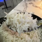 229993008 - ライス (Steamed Rice) 6.00 UKポンド。細長ーいお米でした。恐らく「バスマティーライス」と呼ばれるもの。
                2024年1月2日