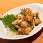 Museigen Nomi Houdai Koshitsu Izakaya Yottekiya - 鶏皮ポン酢