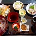 washokuresutorammiyoshi - 漁師まかない丼定食　ボリューム満点