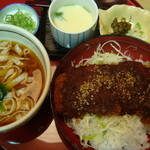 일식멘도코로 사가미 바이파스 이세점 - 味噌かつ丼＋きしめんセット(1300円)