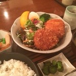 Oribu - 農協会館「おりーぶ」で、カニクリームコロッケ定食(^.^)