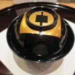 新宿割烹 中嶋 - お椀です。