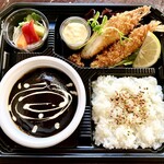 Hamburg and fried shrimp Bento (boxed lunch)