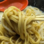 Ramen Denka - にぼ二郎　麺アップ