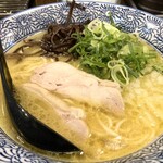 Shinagawa Seimenjo - あっさり鶏白湯ラーメン。