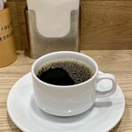果実園リーベル - セルフドリンクバー
            ホットコーヒー
            いちごパフェを食べたら身体冷えました(^◇^;)