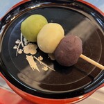 白鷺堂 - 手作り感抜群坊ちゃん団子