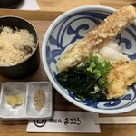 Honkakuteuchiudommagokoro - だし香るかやくご飯もオススメです。