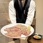 Yokohama Ushimitsu - 高級焼肉店の肉質
