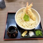 手打ちうどん 大蔵 - えび天ぶっかけ(全景)