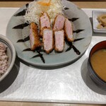 名古屋名物 みそかつ 矢場とん - 