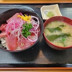 みなと市場 小松鮪専門店 - ◆「赤身丼」(ご飯少な目)