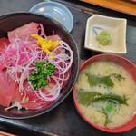 みなと市場 小松鮪専門店 - ◆「赤身丼」(ご飯少な目)