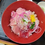 みなと市場 小松鮪専門店 - ◆「海鮮みんな丼」