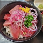 みなと市場 小松鮪専門店 - ◆「赤身丼」(ご飯少な目)
