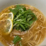 黄金の塩らぁ麺 ドゥエイタリアン - 