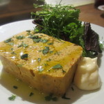 Bar Maquó - 白身魚とアルベキーナ オリーブのパテ 