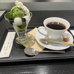 IORI - 『宇治抹茶パフェ』ミニサイズにはドリンク（コーヒーもしくは紅茶）が付きます。