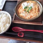 Shizu Hiruzu Kantori Kurabu Resutoran - カツ煮定食 2,000円