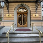 Hotel Albani Firenze - 駅に近いわりには重厚長大系の立派なエントランスなクラシカル・ホテルでした