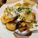 All'Antico Ristoro Di Cambi - コントルノは焼き玉葱　パルミジャーノのソースが美味です