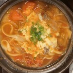 手延べうどん　むぎの里 - とろ〜りチーズのトマトうどん