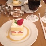 京橋千疋屋 - 苺ショートケーキとレアチーズケーキ