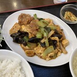 中華料理 唐韻 - 豚肉と豆腐のピリ辛炒め(日替定食)