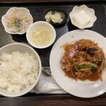 Chuukaryouri Panda - 揚げ鶏の黒酢ソース (日替わりランチ)