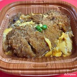 ファミリーマート - 料理写真:三元豚のロースかつ丼