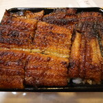 うなぎ家 しば福や - 蓋とったところ