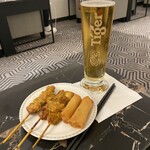 SilverKris Lounges - サテアヤムとシュリムブ・スップリング・ロール・ミー　#ミーはいらない