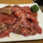 ホルモン焼肉 ぶち - 黒毛和牛赤身盛り合わせ 小