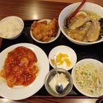 福亭 - 【 エビチリ定食（ 塩ラーメン選択 ）】　１２５０円