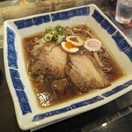 たまゆら - 甘露醤油麺￥950、大盛り￥150