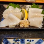 朝市お食事処 山三 道下商店 - レモンかけて食べるのがよいね