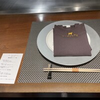 神戸プレジール 本店 - テーブルセットされている