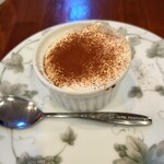 Lode - デザートのティラミス
      柿のプリン、ティラミス、りんごのアーモンドケーキ、ぜんざい、アイスの中から選択